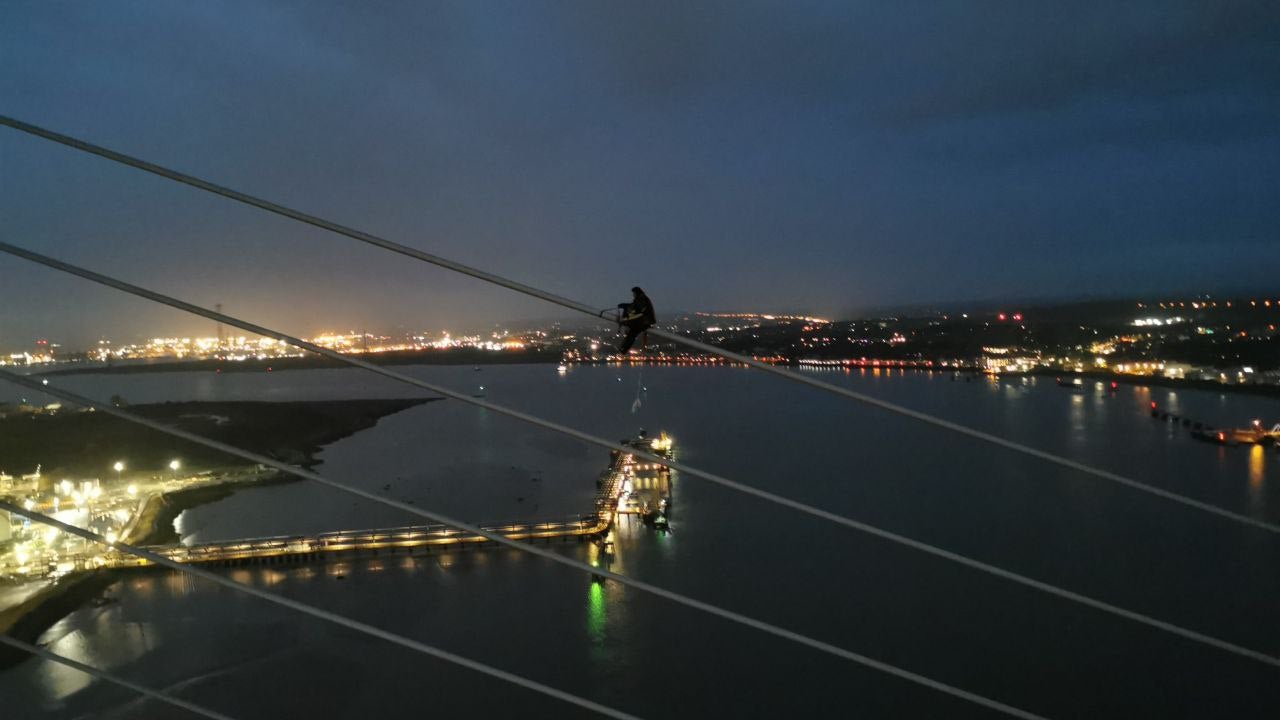 M25 delays Dartford Crossing QEII bridge closed by police after